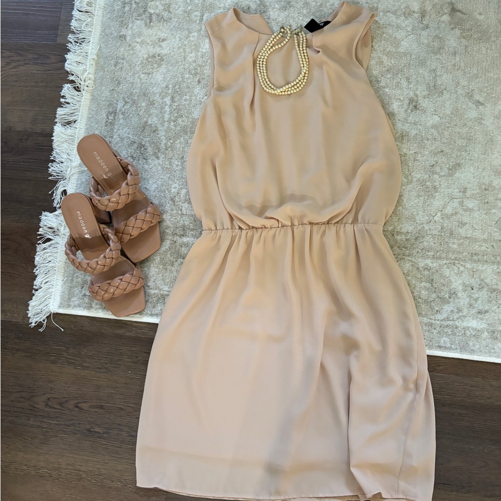 H & M dress beautiful soft peach size 6